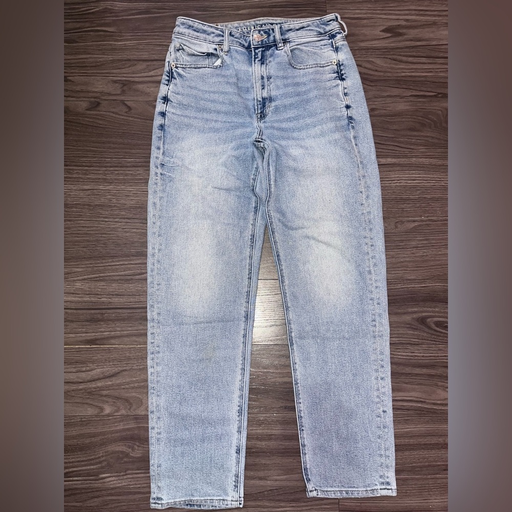 American eagle mom jeans